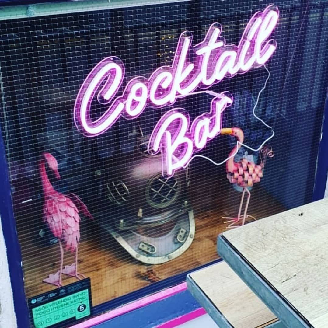 Cocktail Bar Neon Sign