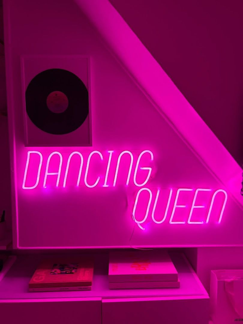 Dancing Queen Neon Sign