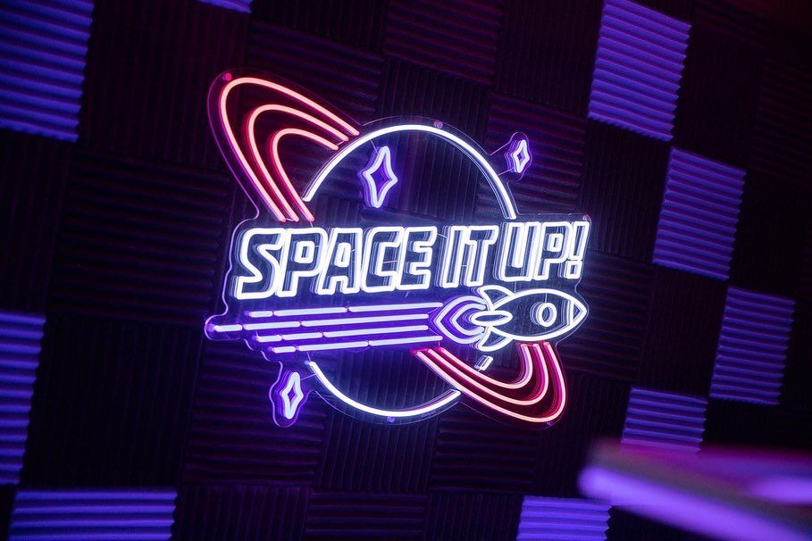 Space it Up! Rocket Planet Neon Signs, Neon Lights, LED Neon Signs for Room, Bars Light Up Signs, Cool Neon Light Signs, Neon Wall Lights