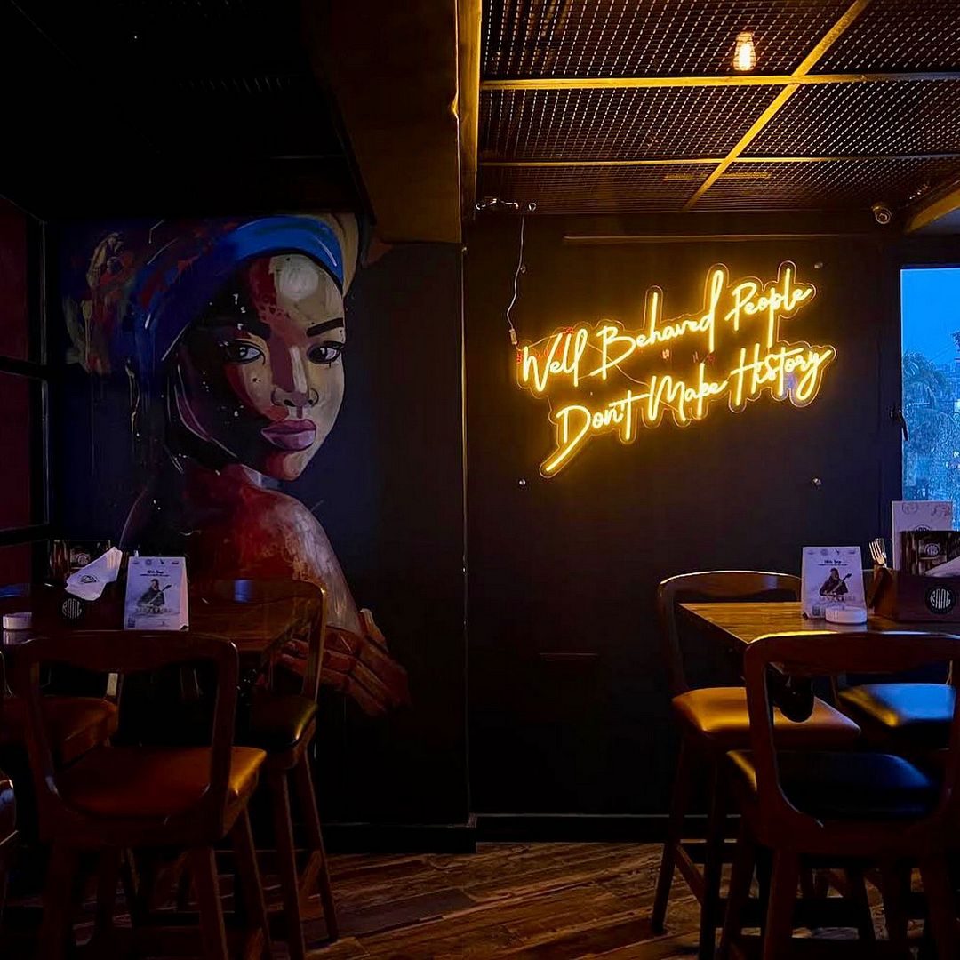Wall Bahaned People Don't Make History Neon Sign