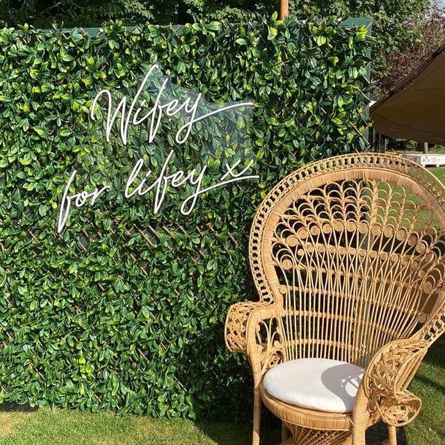 Wifey for Lifey Neon Signs, Neon Lights, LED Neon Signs for Room, Bars Light Up Signs, Cool Neon Light Signs, Neon Wall Lights