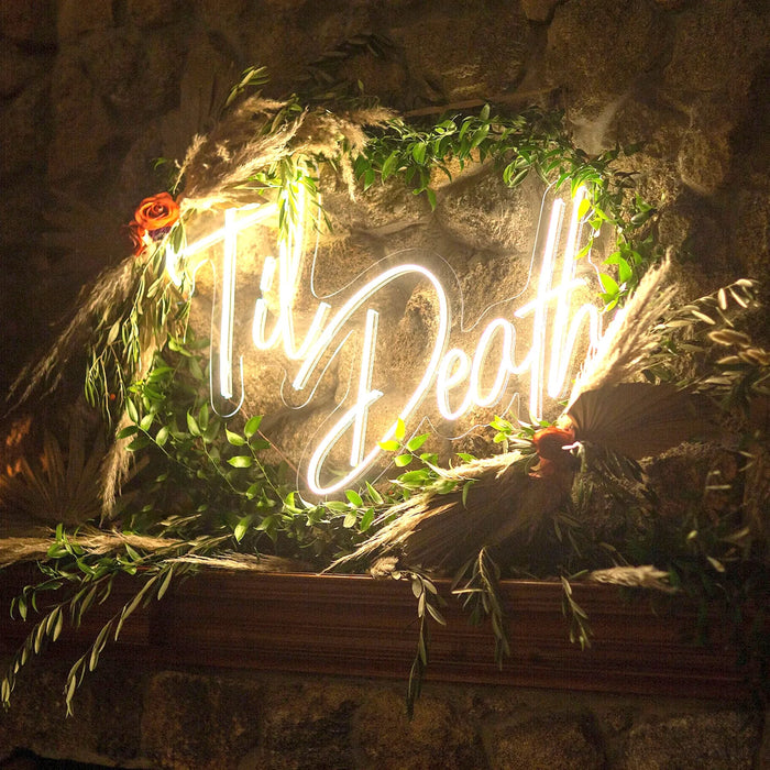 Neon Signs for Weddings: Size, Wording and Where to Put Them