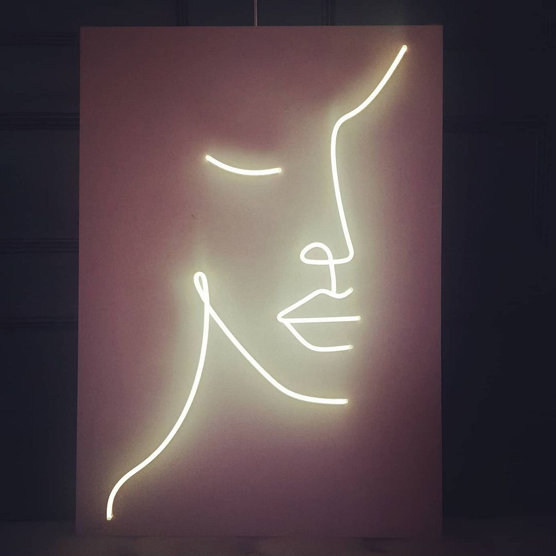 Aesthetic Face Neon Sign