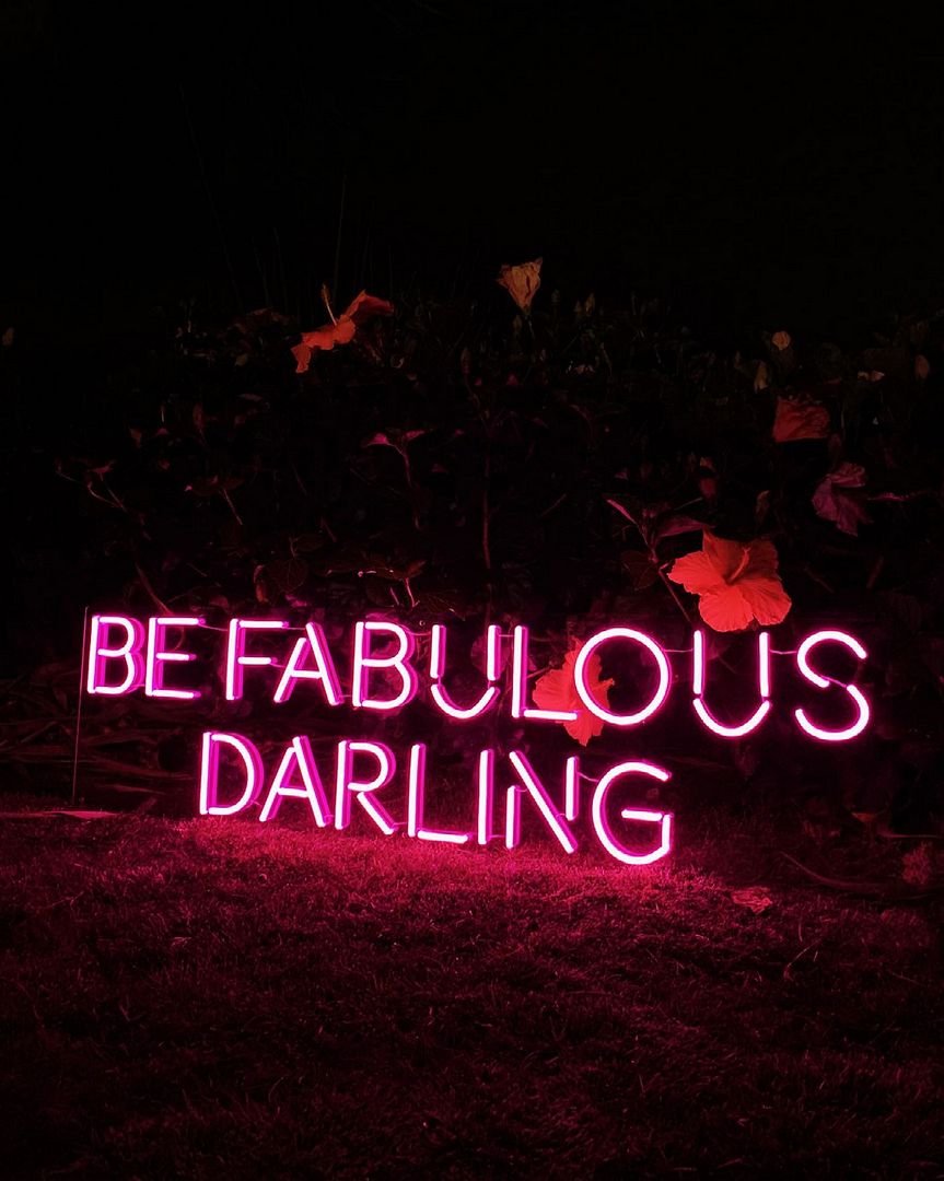Be Fabulous Darling Neon Sign