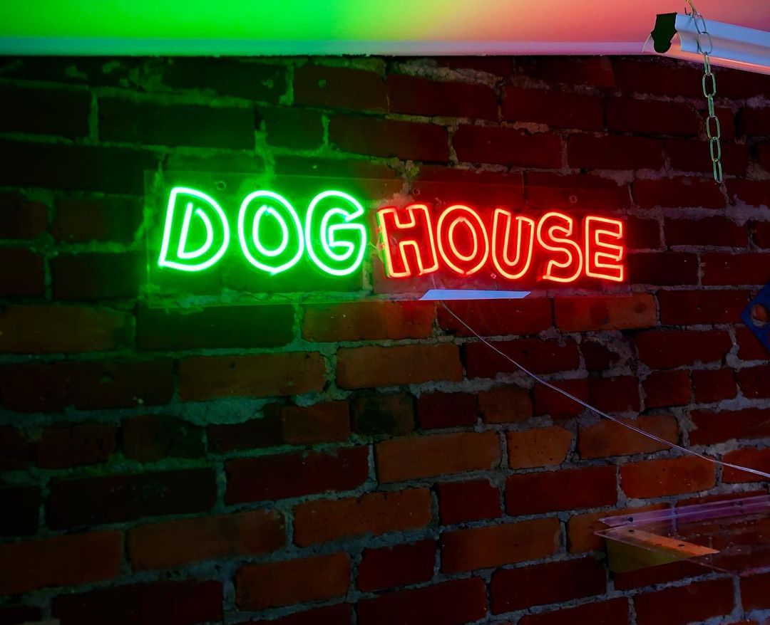 Dog House Neon Sign