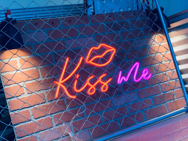 Kiss Me LED Neon Sign for Wedding light up sign