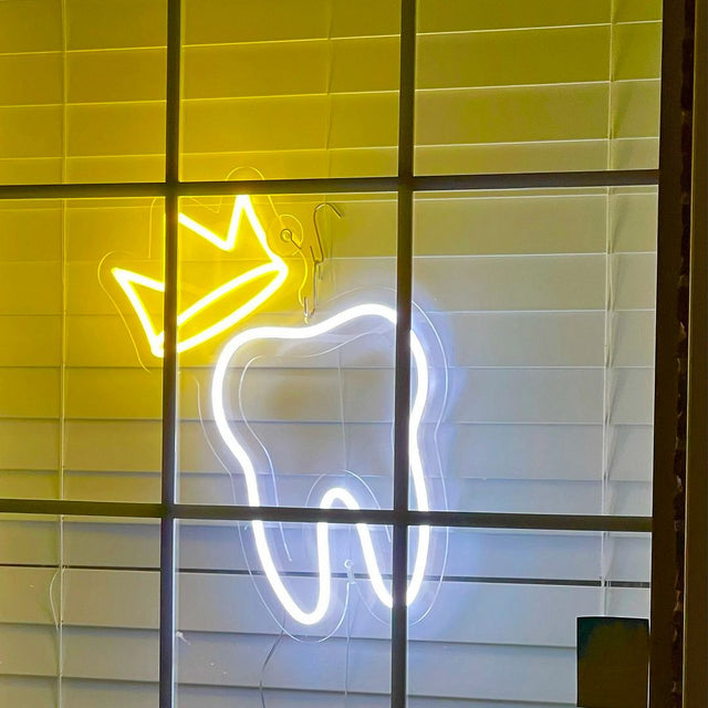 Tooth with a Crown light up sign